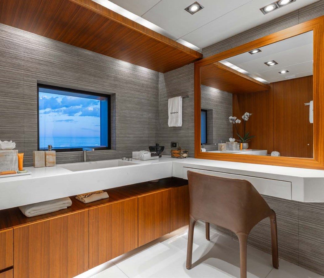 Trinity Yachts Motor Yacht Champagne Seas For Sale