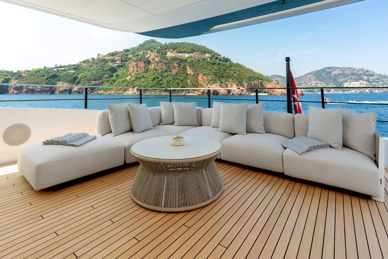 Ferretti Custom Line Commercial Vessel LADY DIA For Sale