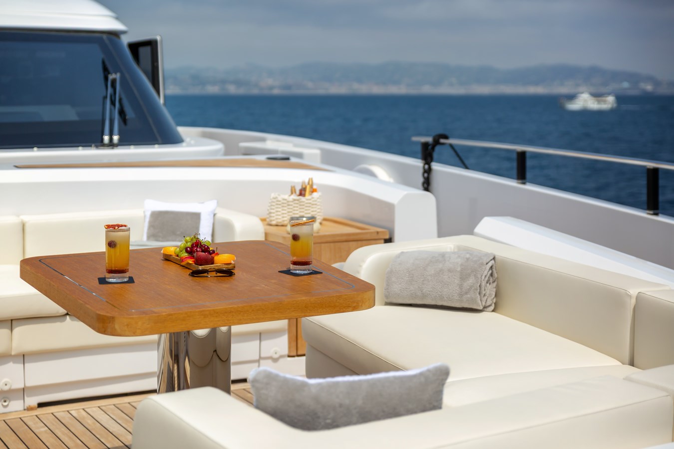 Ferretti Custom Line Commercial Vessel LADY DIA For Sale