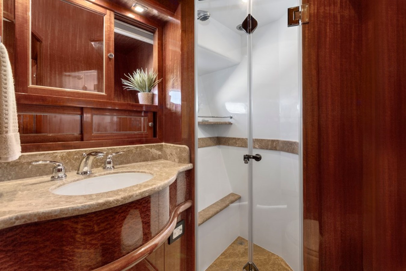 Hampton Yachts Motor Yacht TIGER LILLI For Sale