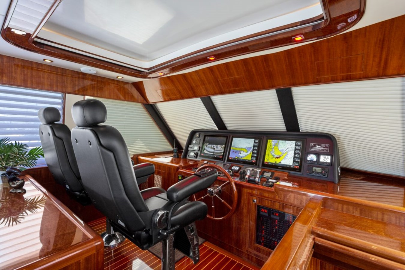 Hampton Yachts Motor Yacht TIGER LILLI For Sale