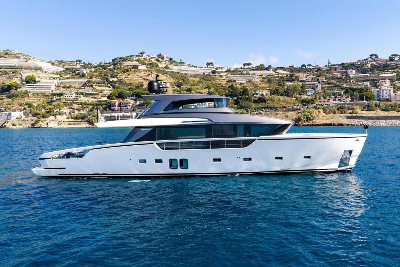 Sanlorenzo Yachts Motor Yacht JUNIOR For Sale
