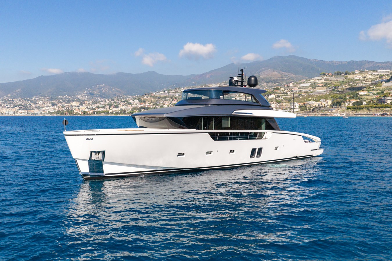 Sanlorenzo Yachts Motor Yacht JUNIOR For Sale