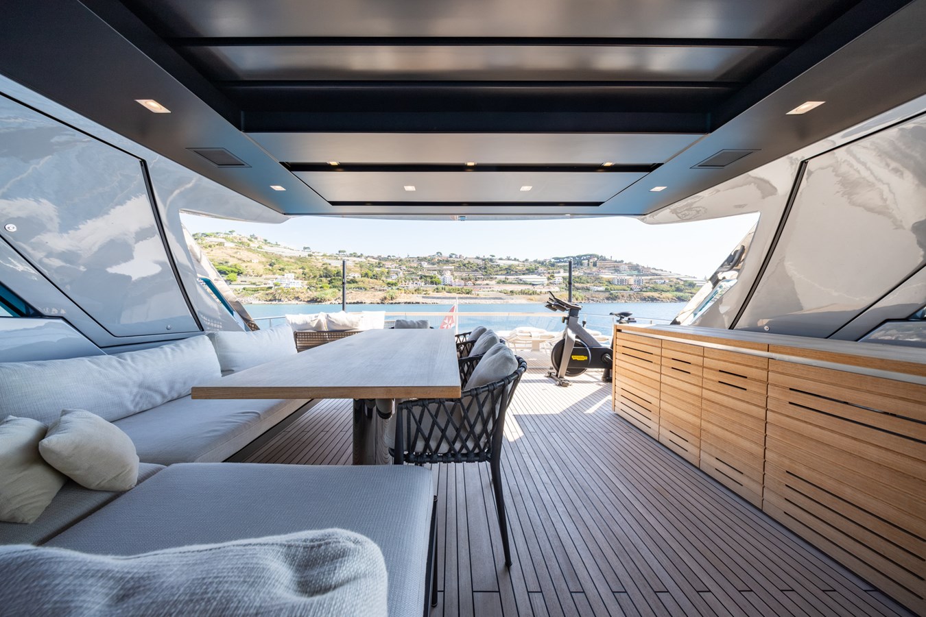 Sanlorenzo Yachts Motor Yacht JUNIOR For Sale