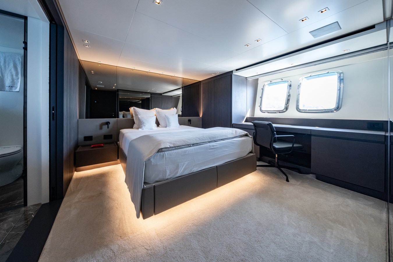 Sanlorenzo Yachts Motor Yacht JUNIOR For Sale