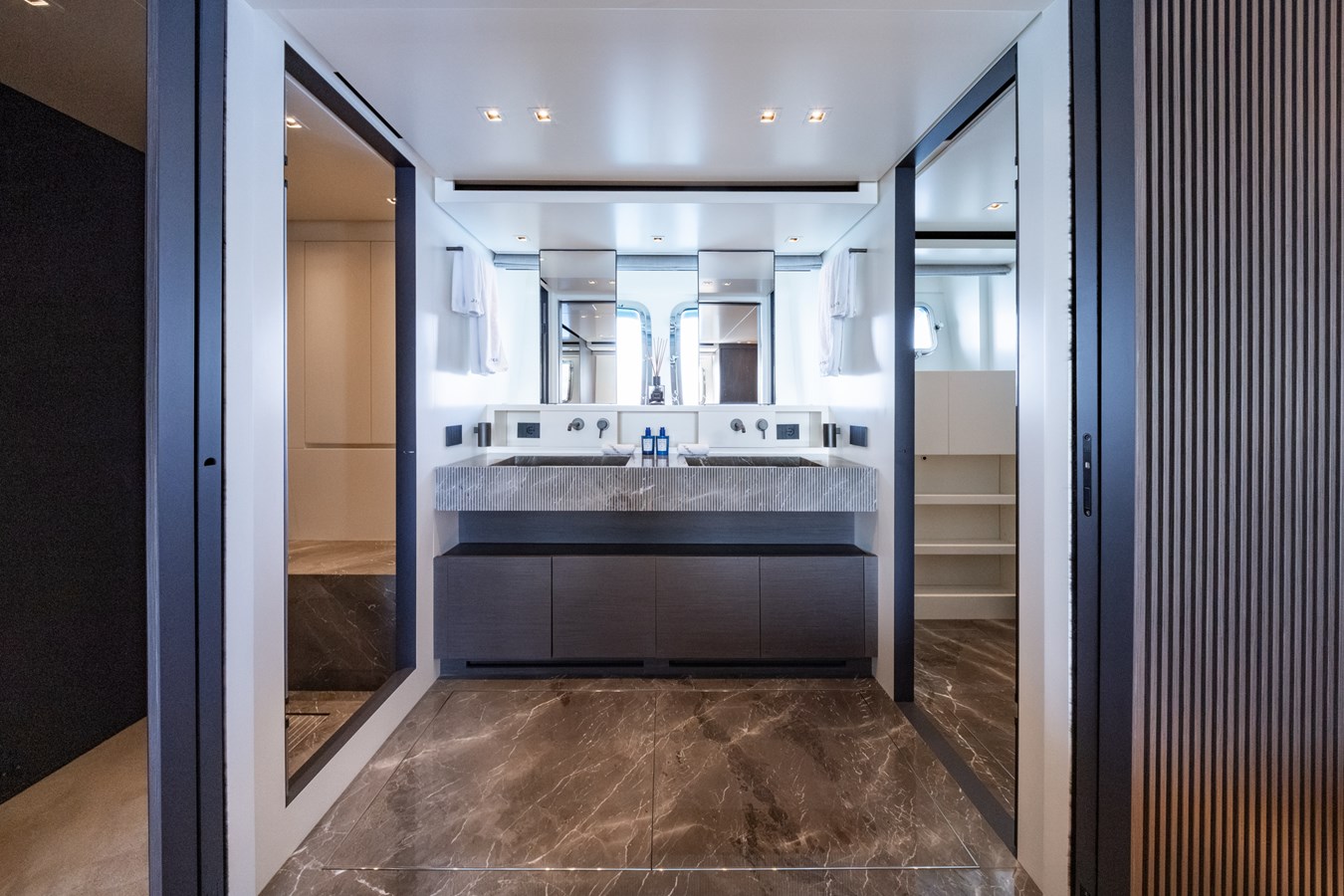 Sanlorenzo Yachts Motor Yacht JUNIOR For Sale