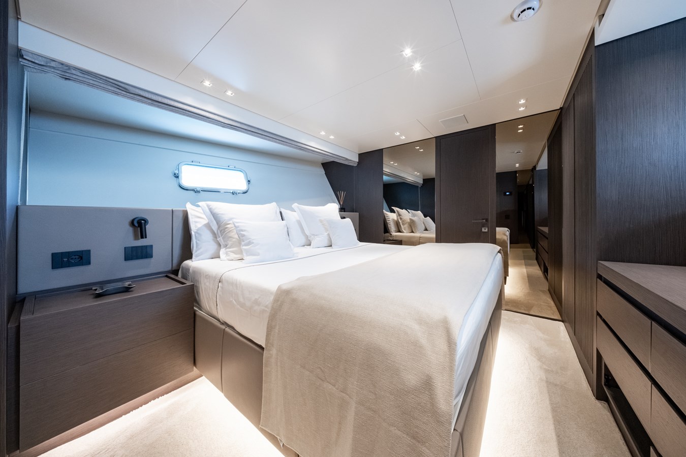Sanlorenzo Yachts Motor Yacht JUNIOR For Sale