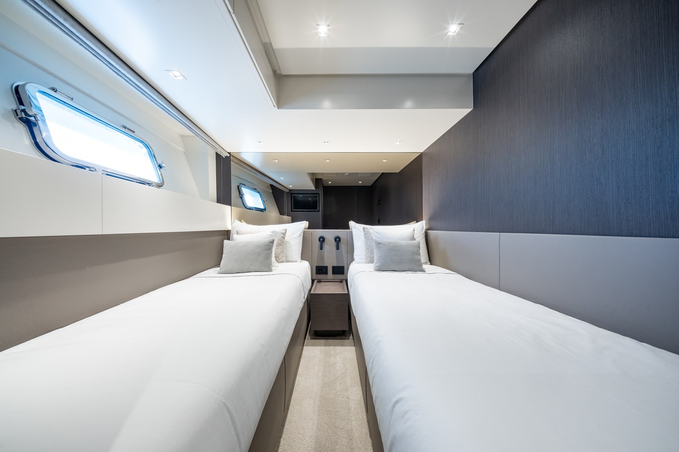 Sanlorenzo Yachts Motor Yacht JUNIOR For Sale