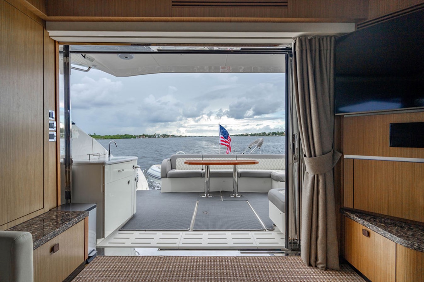 Sea Ray Cruiser Bella For Sale