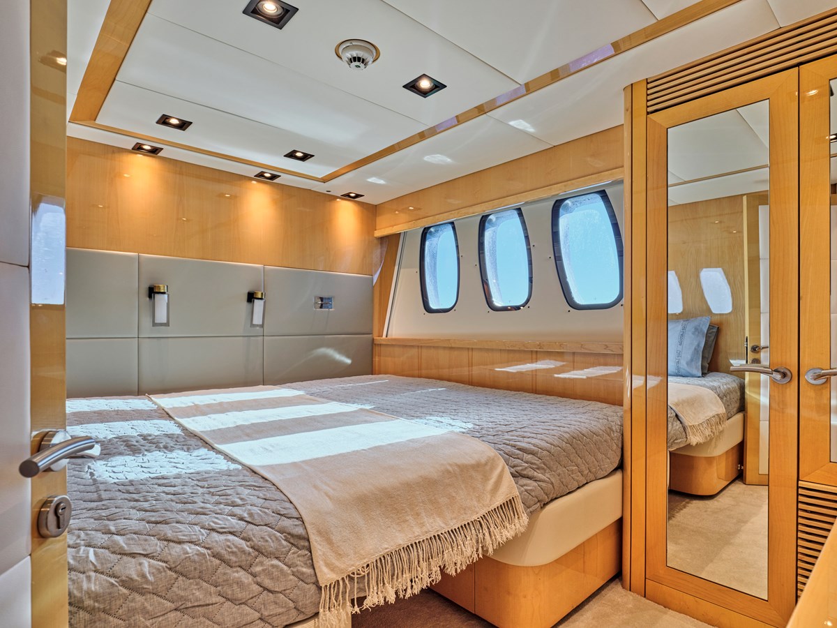 Sunseeker Motor Yacht Blade I For Sale