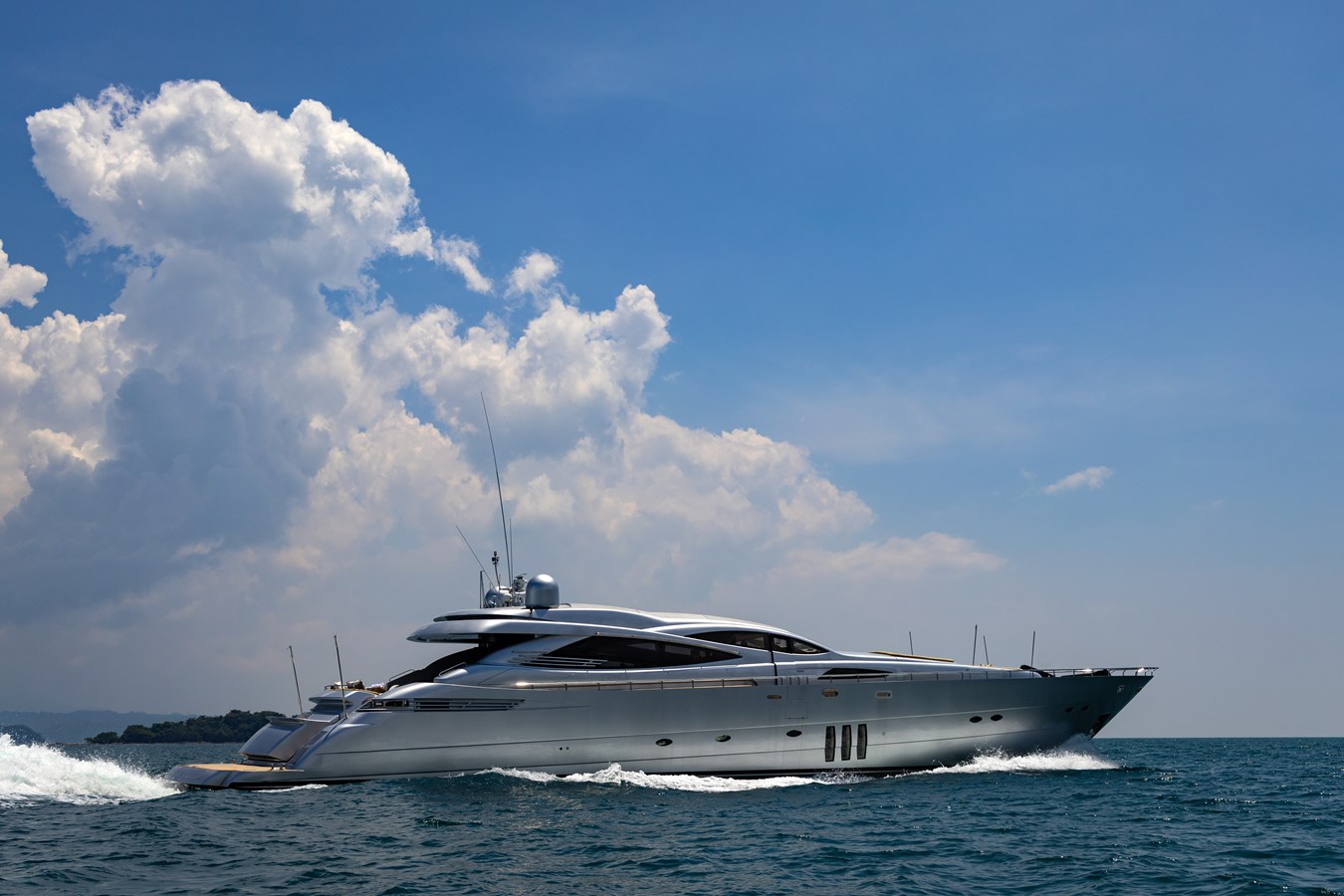 Pershing Motor Yacht SORAYA For Sale