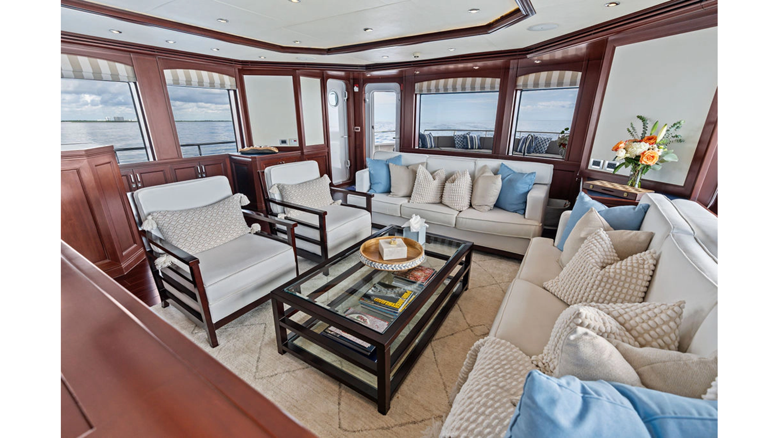 Overing Motor Yacht SAMSARA For Sale