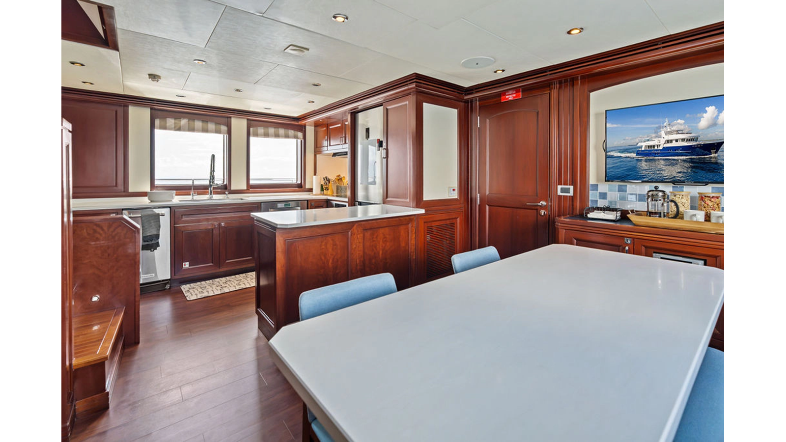 Overing Motor Yacht SAMSARA For Sale
