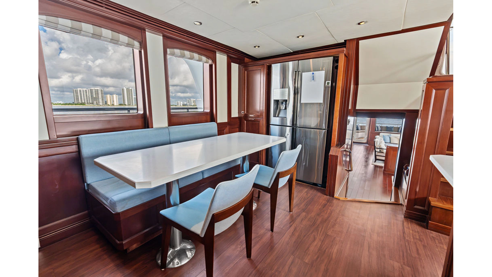 Overing Motor Yacht SAMSARA For Sale