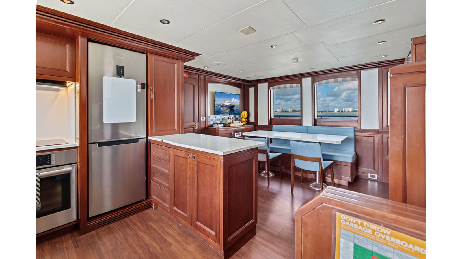 Overing Motor Yacht SAMSARA For Sale