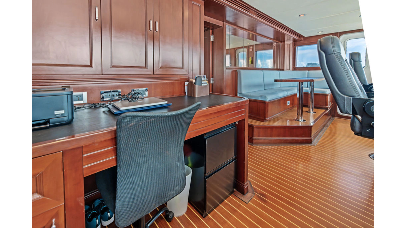 Overing Motor Yacht SAMSARA For Sale