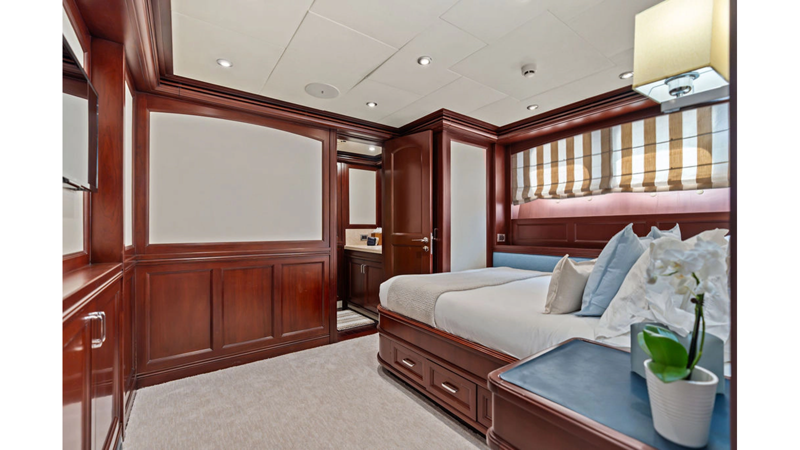 Overing Motor Yacht SAMSARA For Sale
