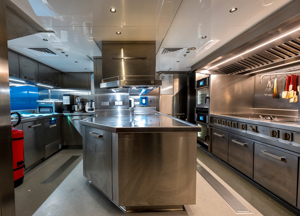 Benetti Yachts Motor Yacht ANDIAMO For Sale