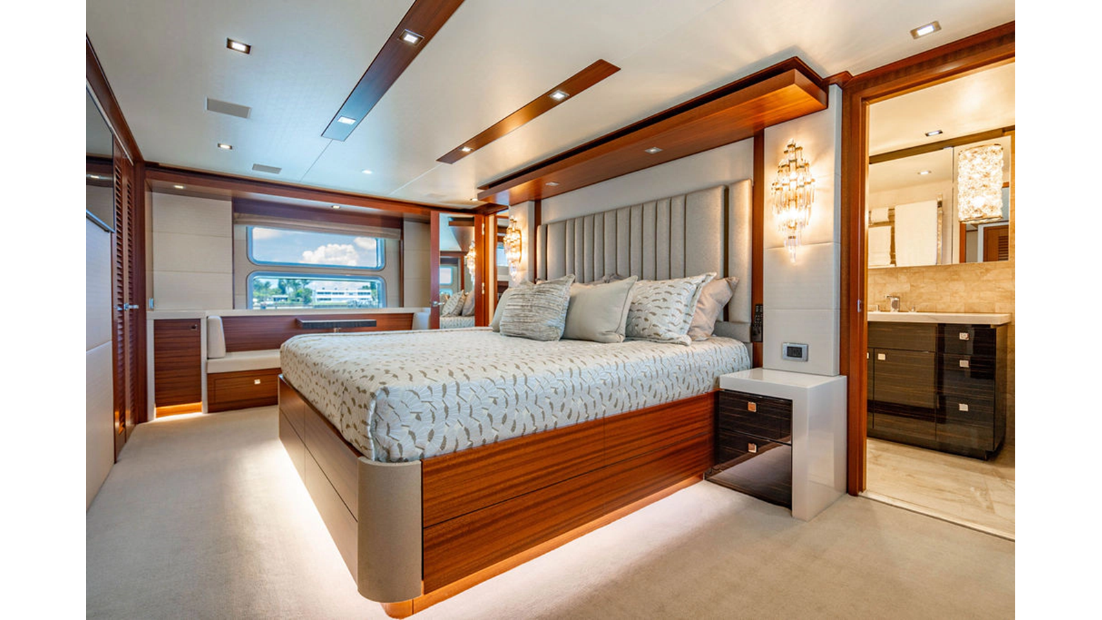 Hatteras Motor Yacht TRU LUV For Sale