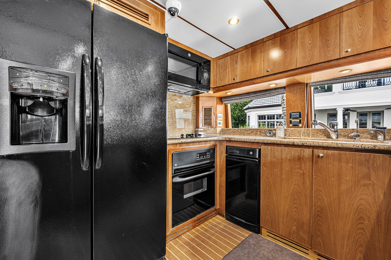 Hargrave Custom Yachts Motor Yacht ROXY MARIA For Sale