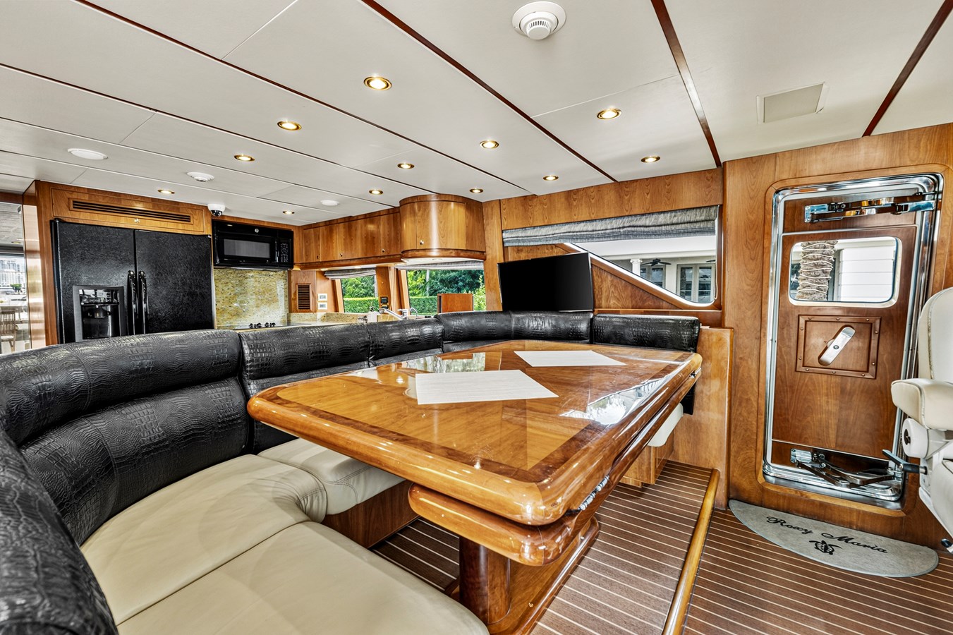 Hargrave Custom Yachts Motor Yacht ROXY MARIA For Sale