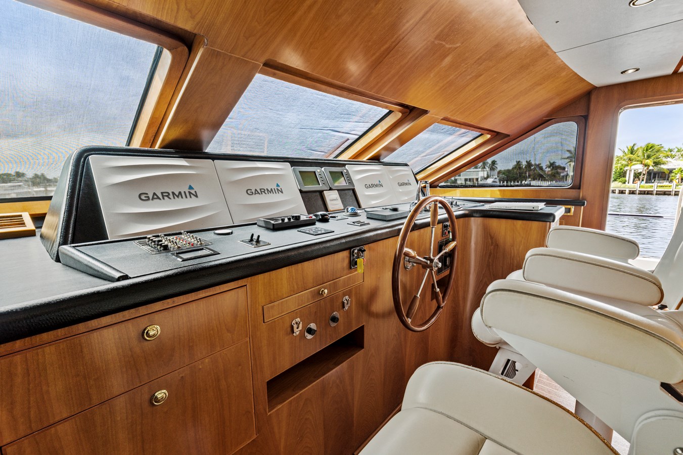 Hargrave Custom Yachts Motor Yacht ROXY MARIA For Sale