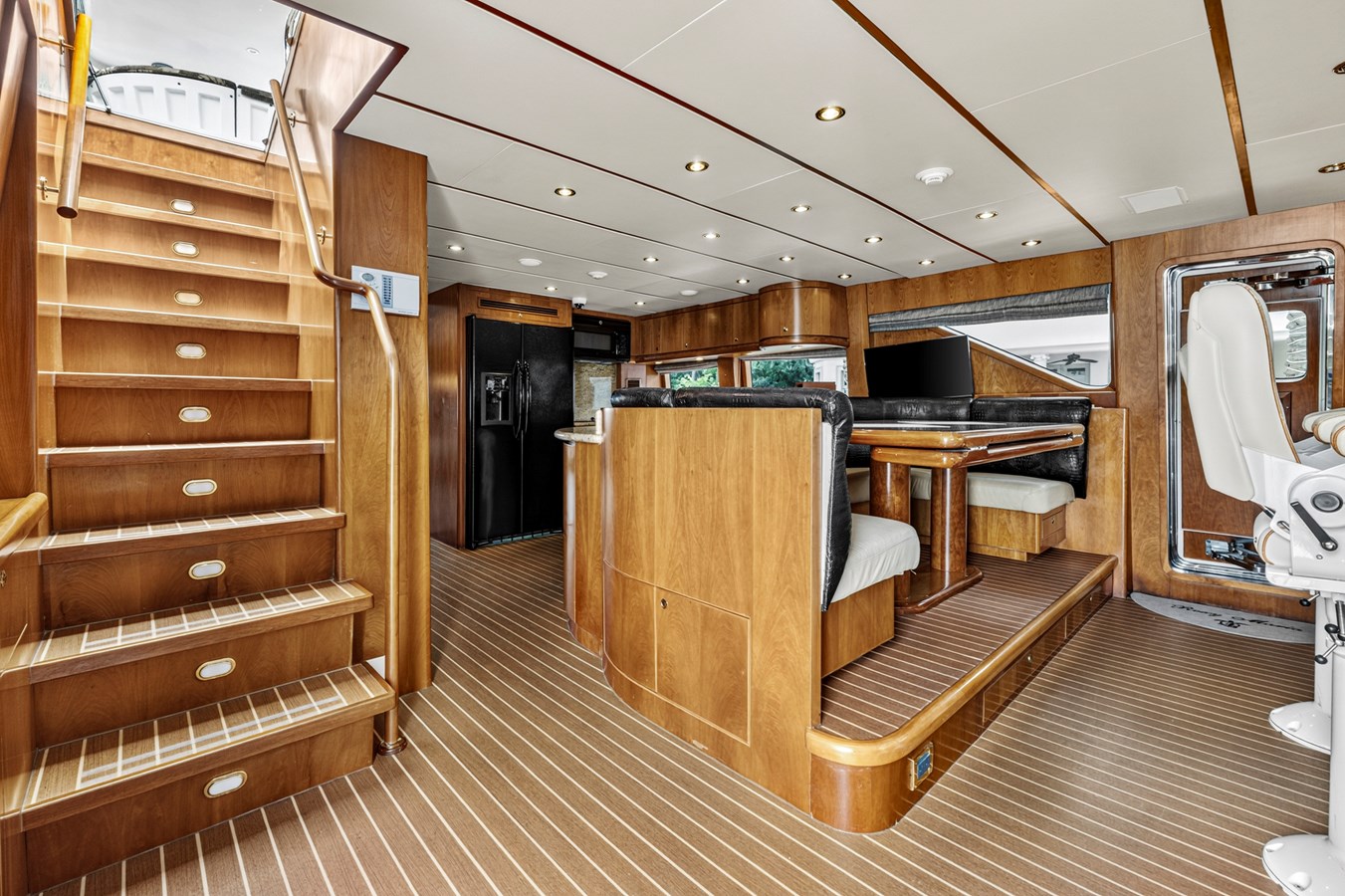 Hargrave Custom Yachts Motor Yacht ROXY MARIA For Sale