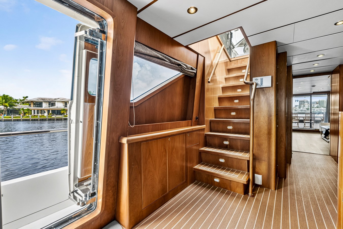 Hargrave Custom Yachts Motor Yacht ROXY MARIA For Sale