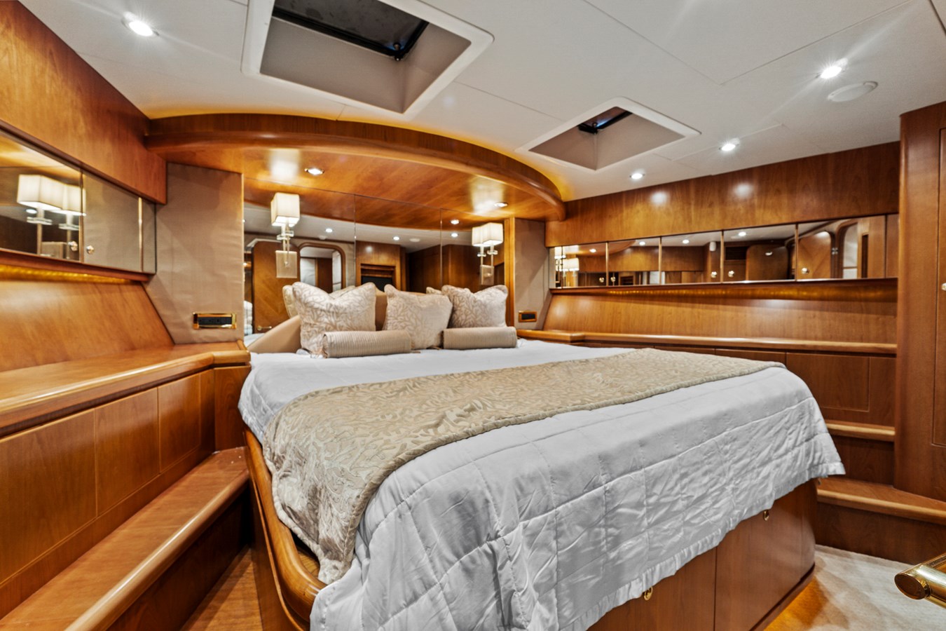 Hargrave Custom Yachts Motor Yacht ROXY MARIA For Sale