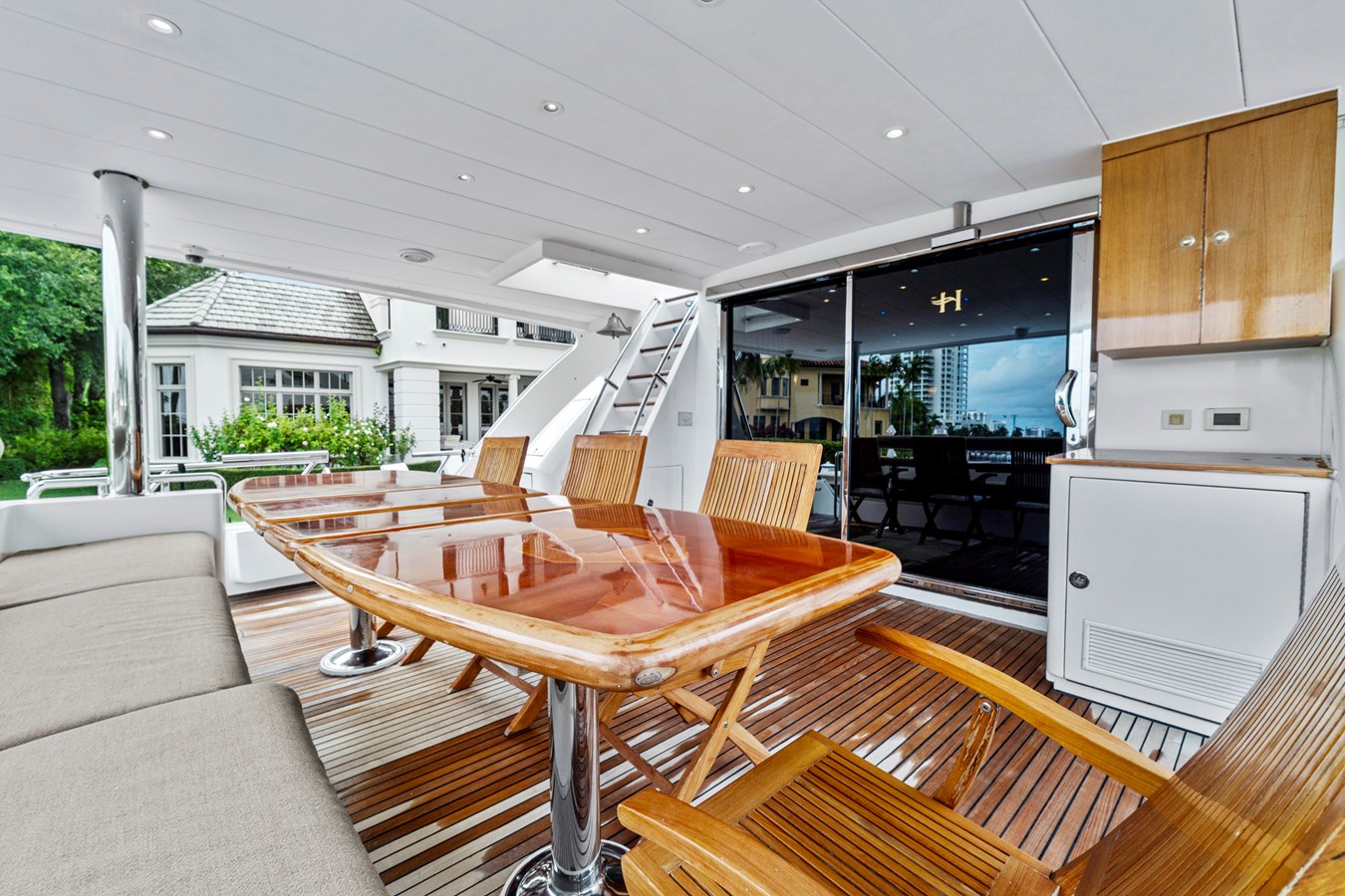 Hargrave Custom Yachts Motor Yacht ROXY MARIA For Sale