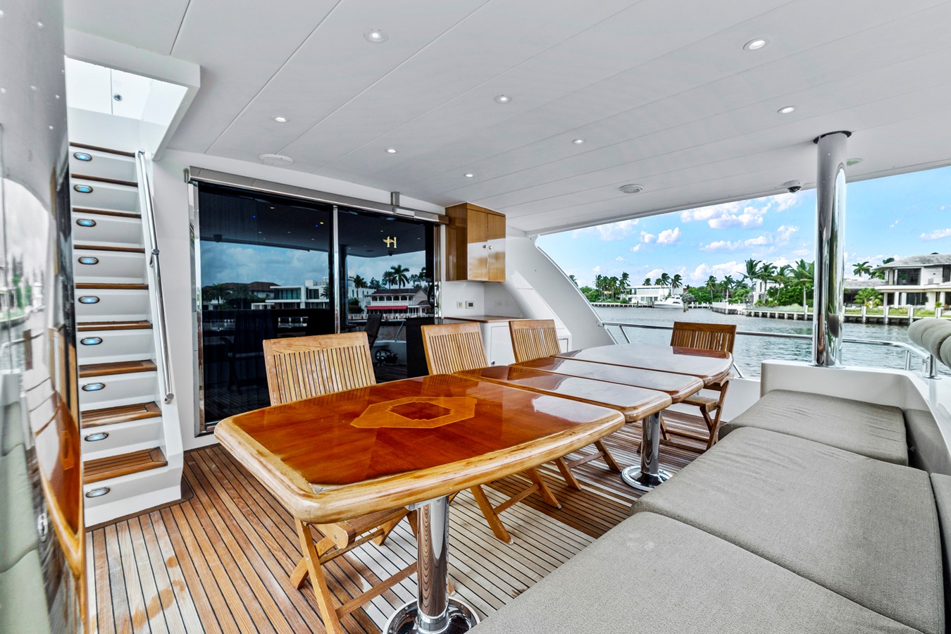 Hargrave Custom Yachts Motor Yacht ROXY MARIA For Sale