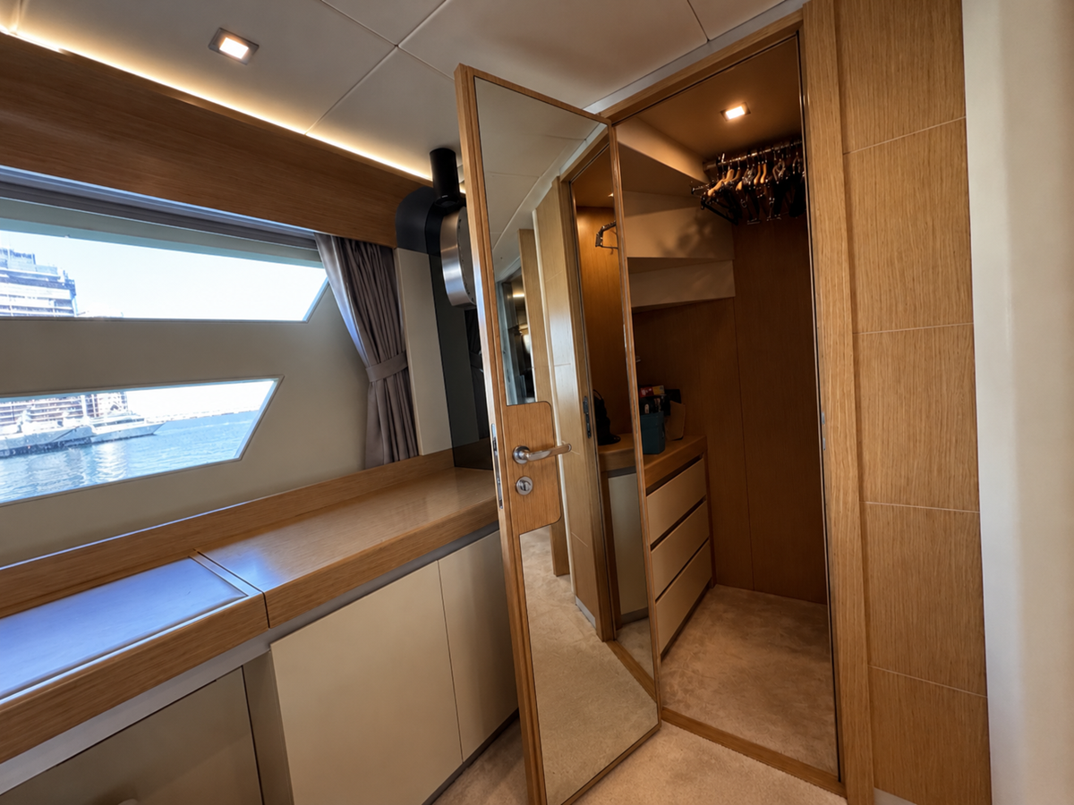 Dominator Motor Yacht Dominator For Sale