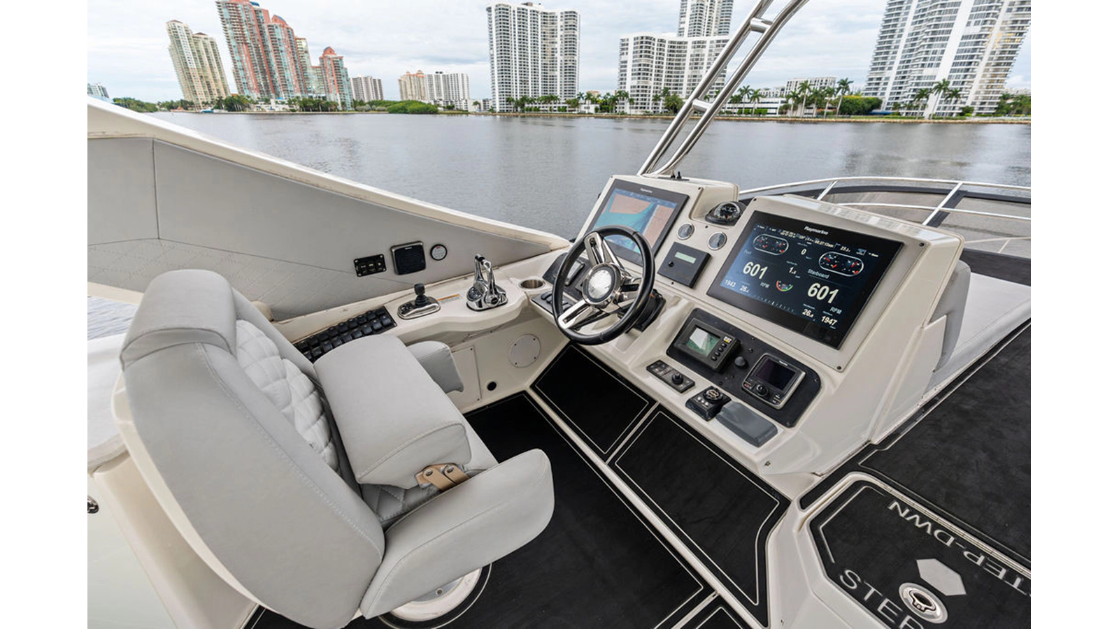 Sea Ray Motor Yacht KRAKEN For Sale