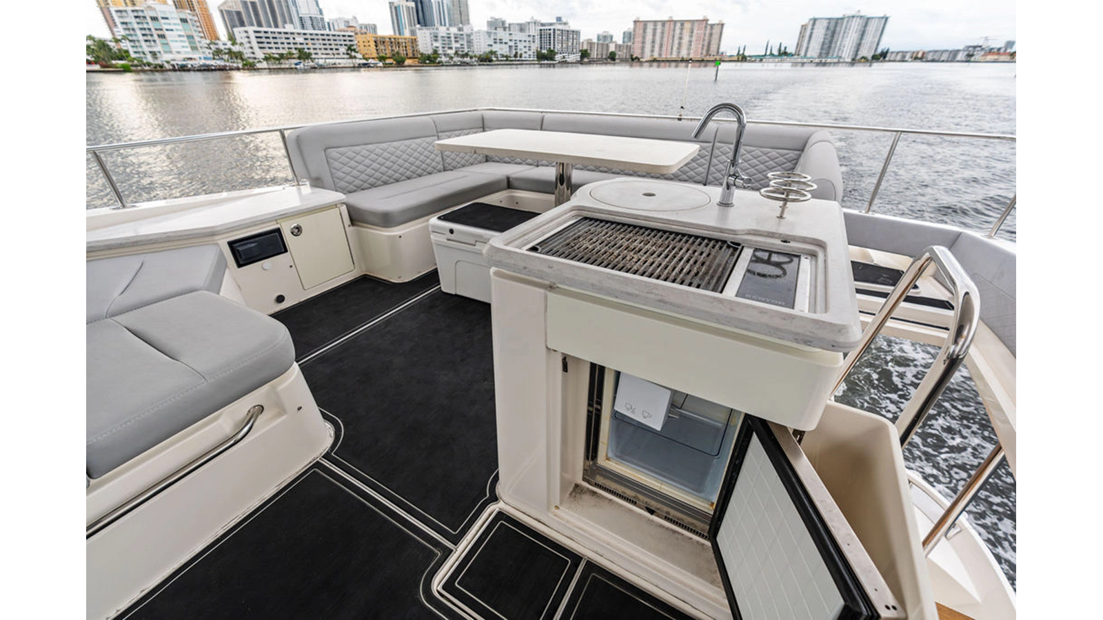 Sea Ray Motor Yacht KRAKEN For Sale