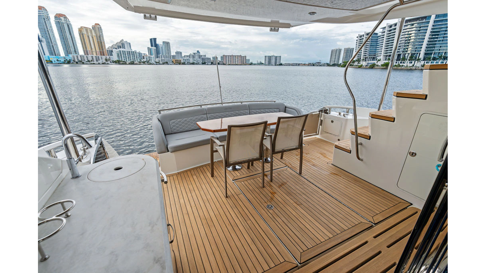 Sea Ray Motor Yacht KRAKEN For Sale